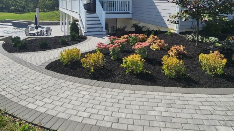 Why You Should Add Fresh Mulch to Your Landscape & Garden Beds